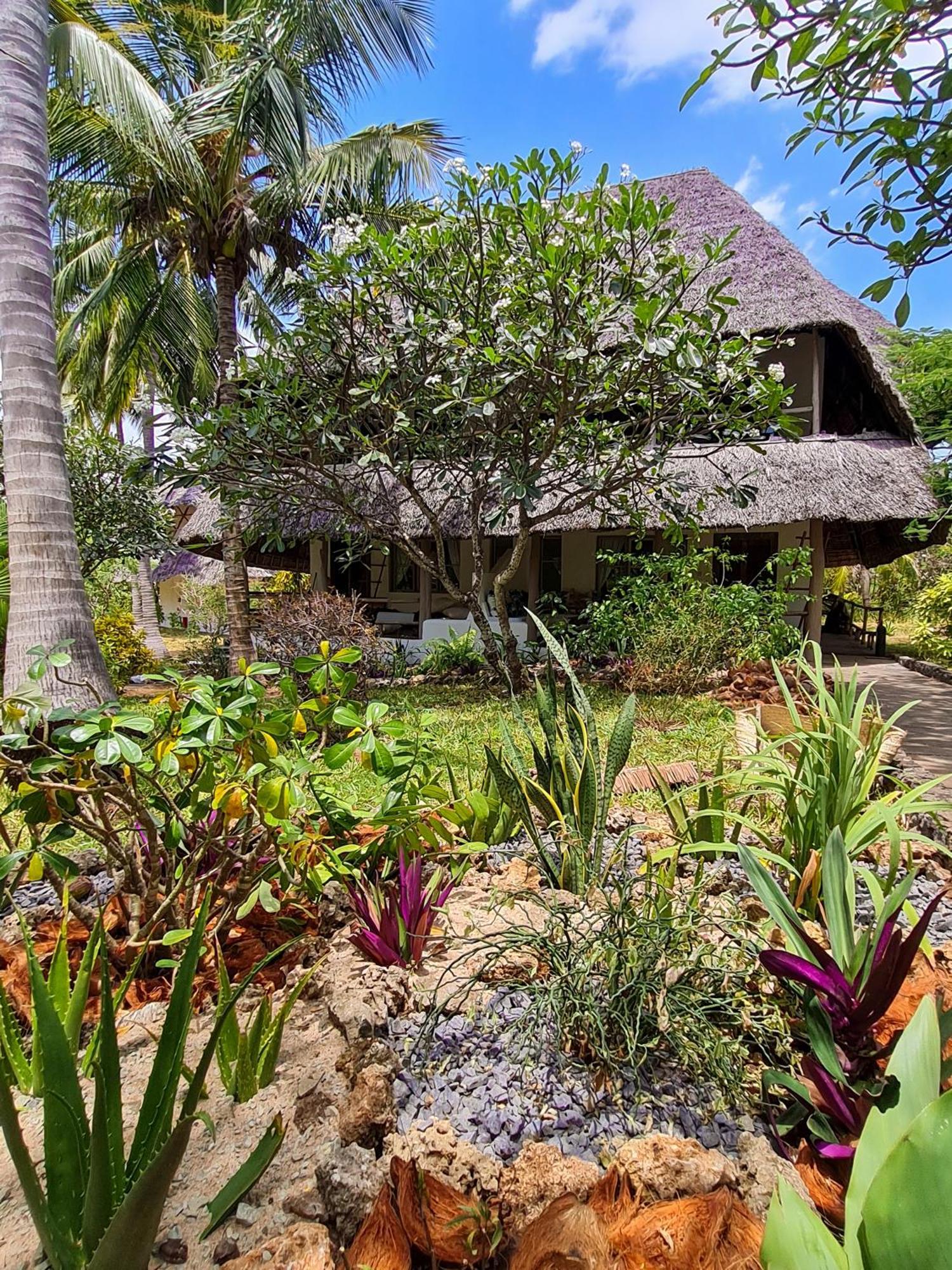 Temple Point Resort Watamu Exterior photo